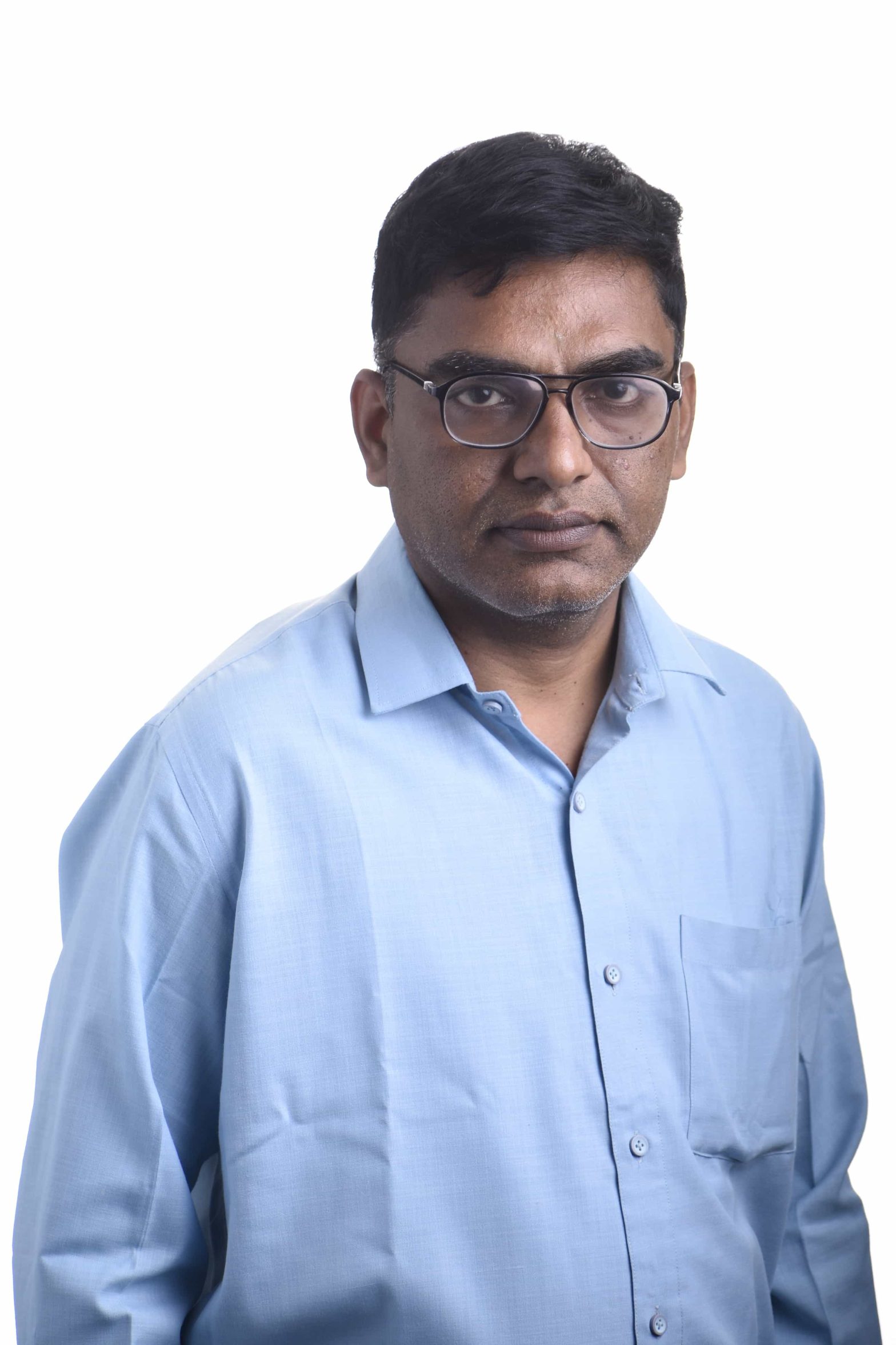 Dr Kapil  Dongargaonkar