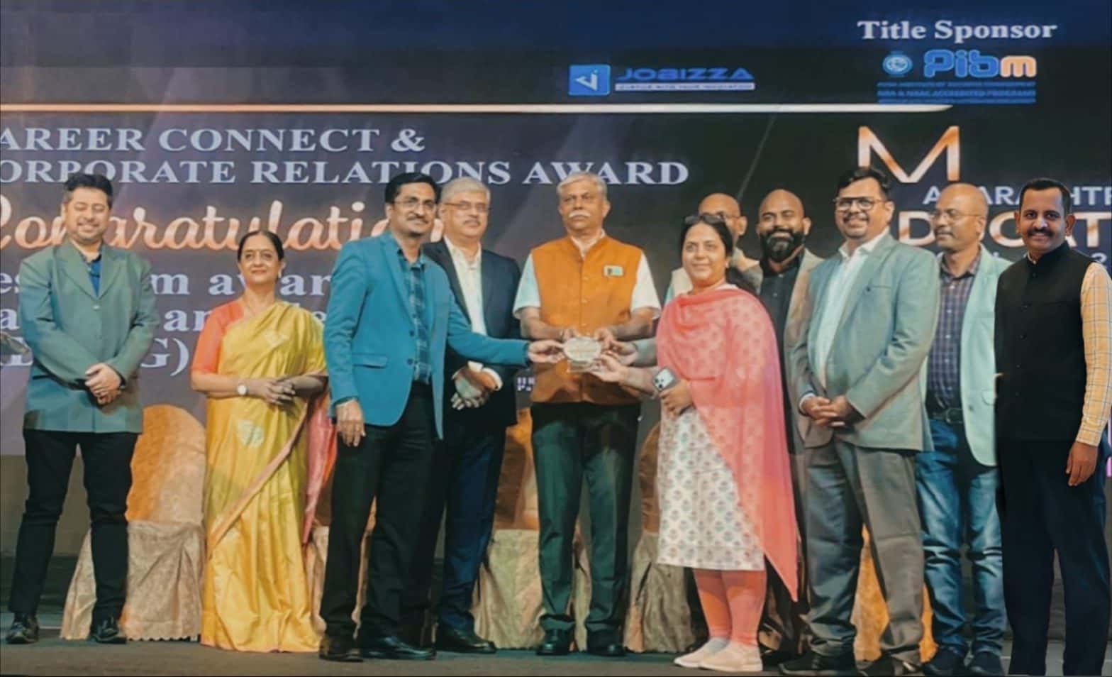 ADYPU’s SP&CR Team Wins Prestigious Career Connect & Corporate Relations Award at Maharashtra Education Awards